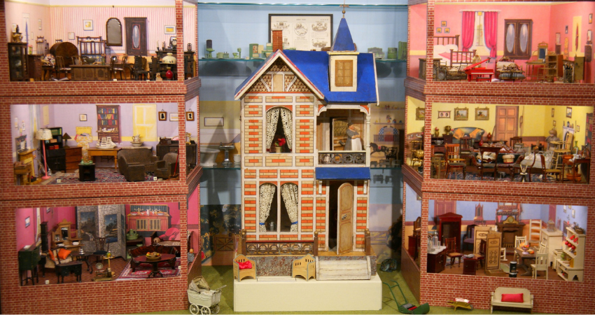 Dollhouses and the Mighty Power of Miniatures